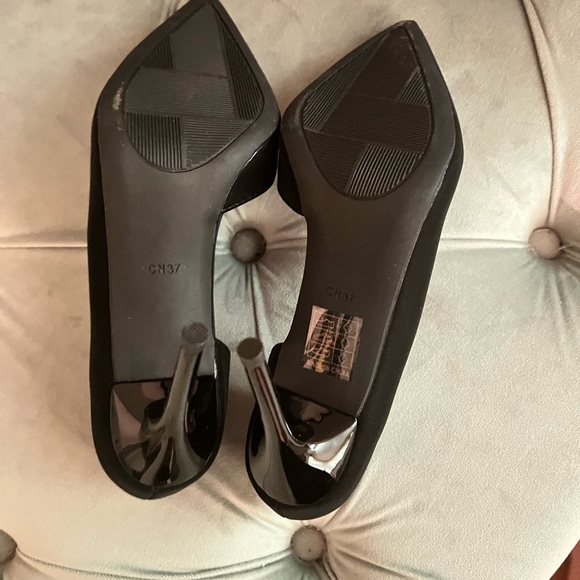 Black Women's Shoes - Picture 3 of 5